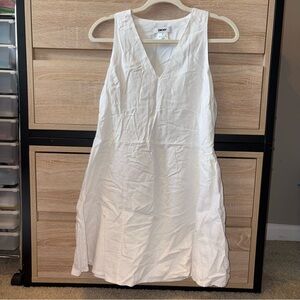 DKNY White Pleated Sleeveless Dress